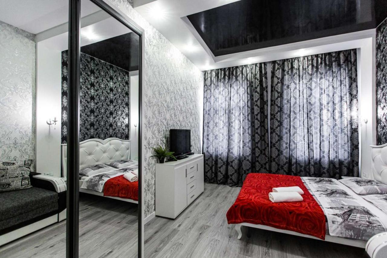 Однокомнатная Форум-Центр Apartment Lviv Exterior photo